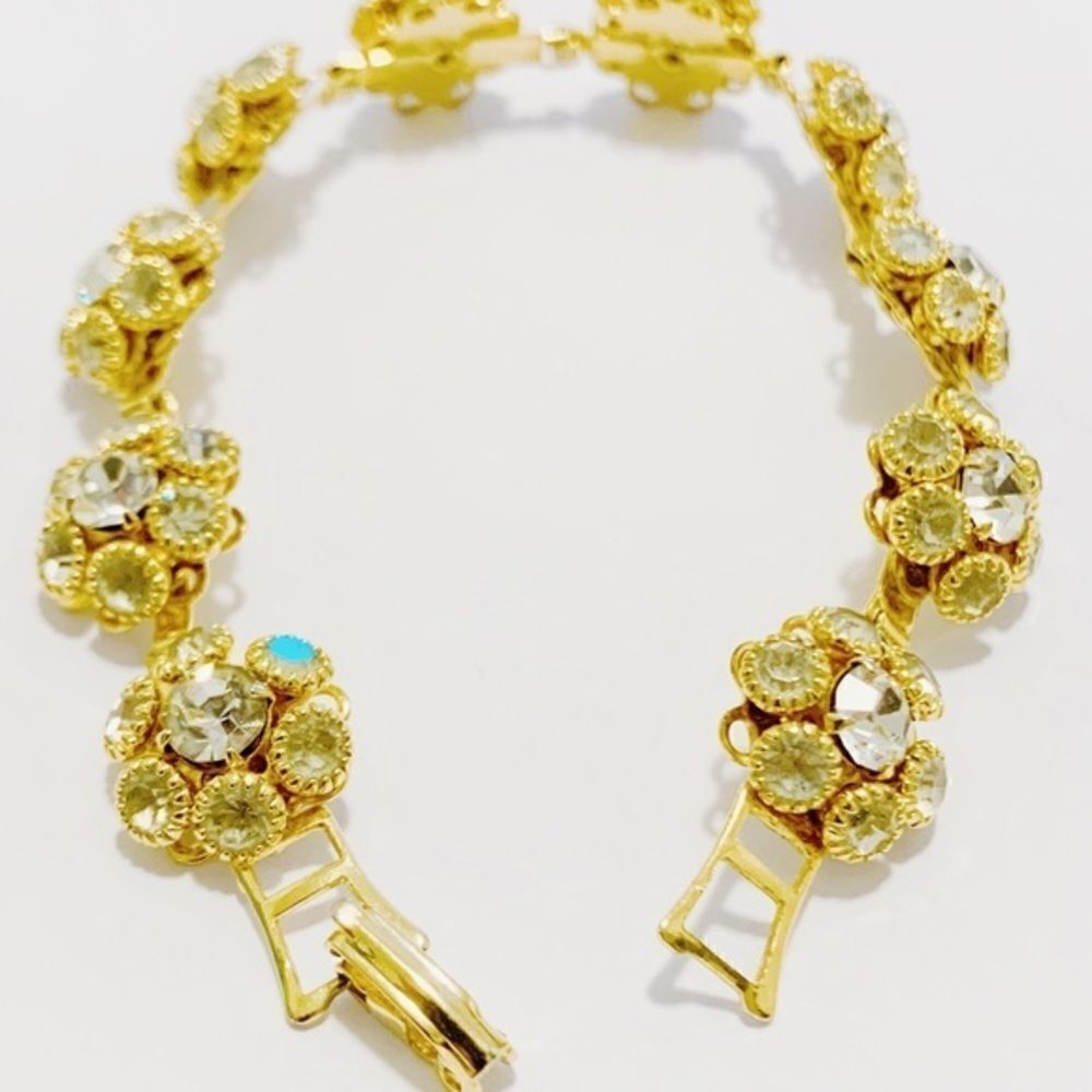 Mid-Century Vintage Gold Rhinstone Bracelet - Picture 4 of 8
